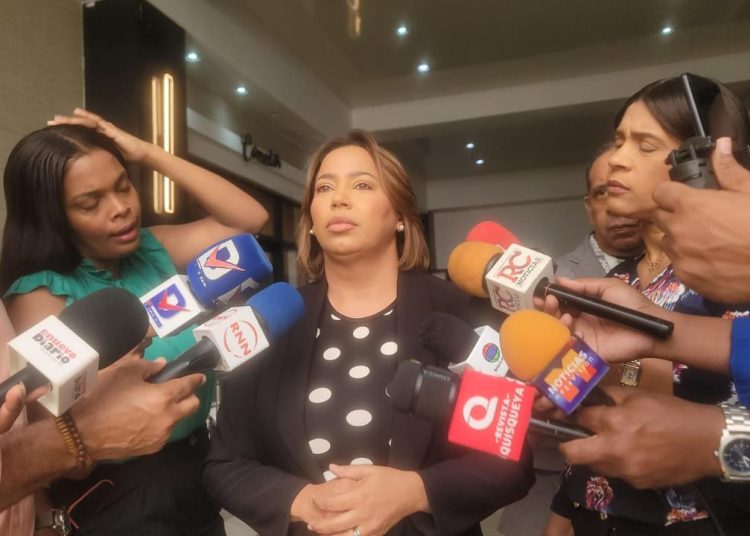 Diputada impulsa proyecto obligaría a las ARS a acumular fondos para medicamentos