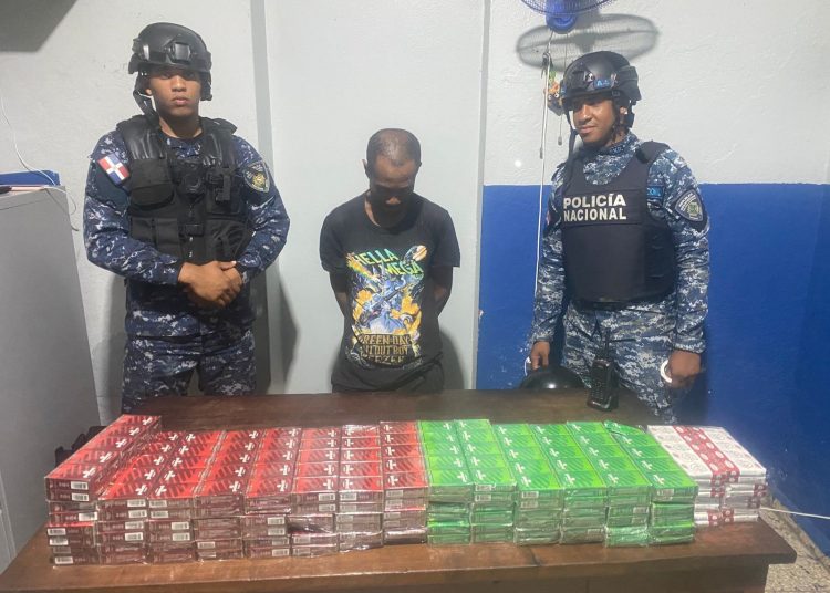 Policía apresa hombre con más de 9,000 cigarrillos ilegales en Las Matas de Farfán
