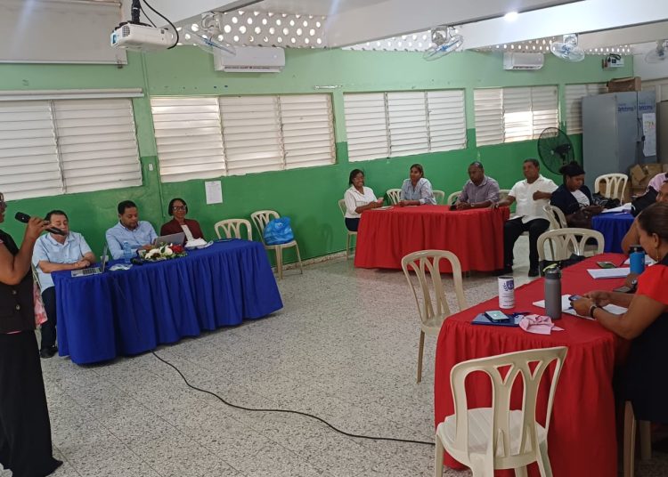 Regional 03 de Educación capacita a directores para fortalecer participación de las familias