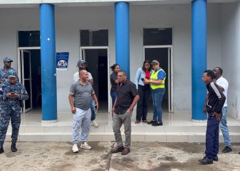 Detienen conductor tras impedir el paso de autobús escolar con 18 estudiantes en Bayaguana