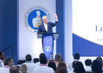 Luis Abinader: “Mientras yo sea Presidente de la República y presidente del PRM, cuidaré celosamente esa diferencia»