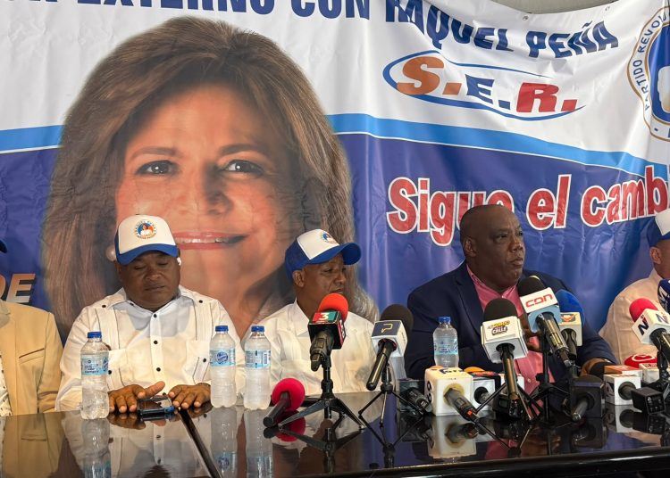 Hipólito Mejía podría ser asesor de campaña de Raquel Peña, asegura Sector Externo