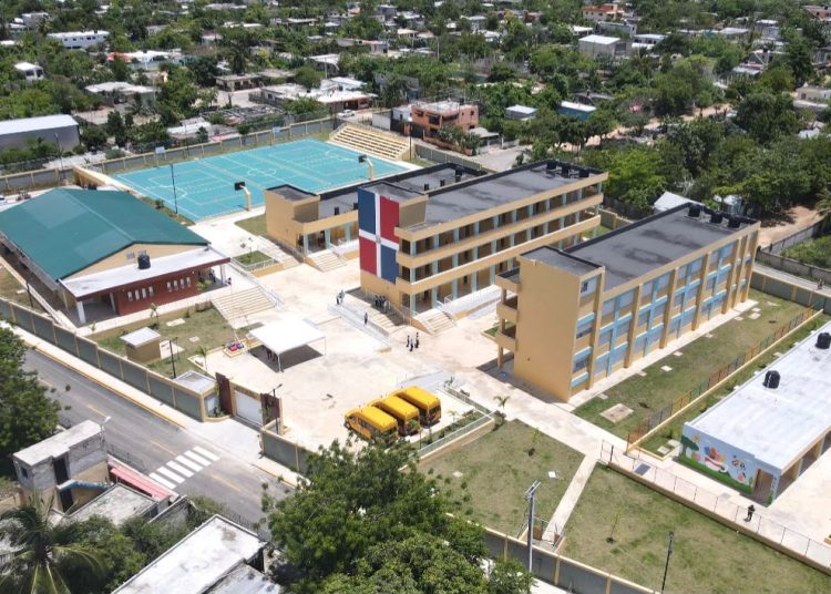 Infraestructura Escolar asegura que más del 98 % de los centros educativos funciona con normalidad