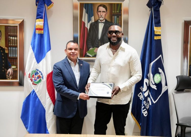 SNS reconoce a David Ortiz como Embajador Honorífico por su trayectoria y labor social