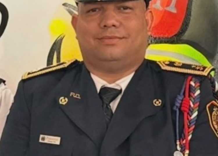 Coronel Pablo Pimentel denuncia retraso salarial de bomberos en Jarabacoa