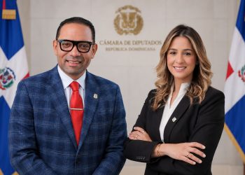 Liz Mieses y Jorge Zorrilla logran aprobación en segunda lectura del proyecto de ley de Educación Moral y Cívica