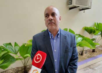 Psicólogo llama a fortalecer la prevención del suicidio desde las escuelas y las familias