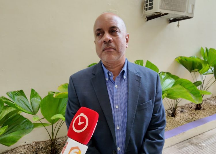 Psicólogo llama a fortalecer la prevención del suicidio desde las escuelas y las familias