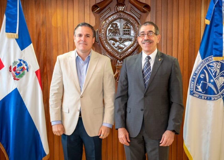 UASD y Mivhed avanzan en plan de viviendas para docentes y empleados universitarios