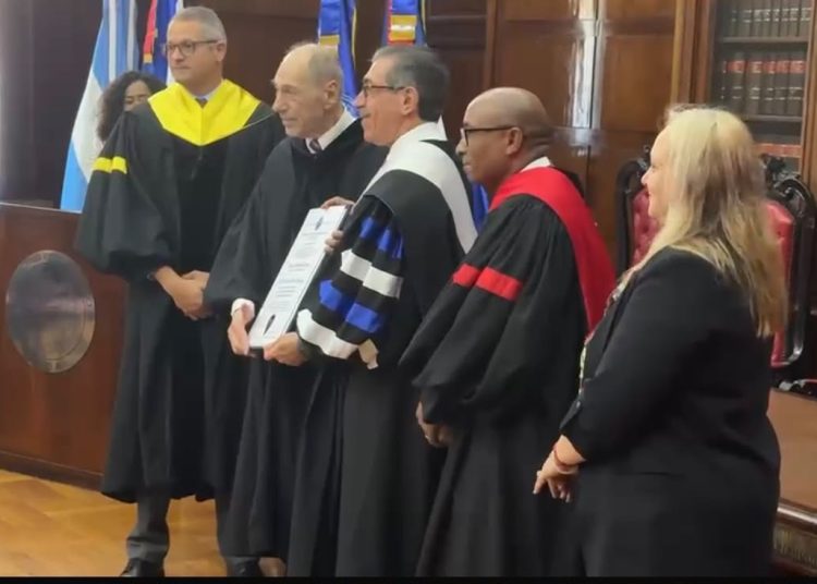 UASD otorga Doctor Honoris Causa al jurista argentino Eugenio Raúl Zaffaroni