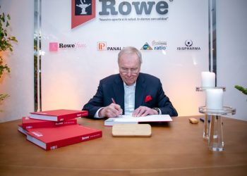Laboratorios Rowe presenta libro que recoge más de 35 años de historia y legado