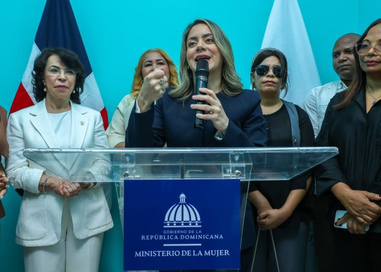 Nueva oficina del Ministerio de la Mujer fortalece los servicios en Santiago