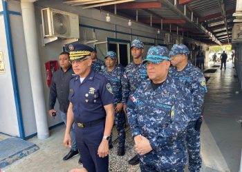 Director de la Policía advierte: agentes responderán ante ataques, pero no tolerará excesos de autoridad