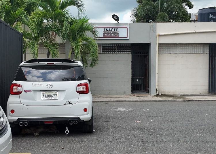 Restos de Seneida Castillo, esposa de Julián Oro Duro, permanecen en el INACIF para autopsia