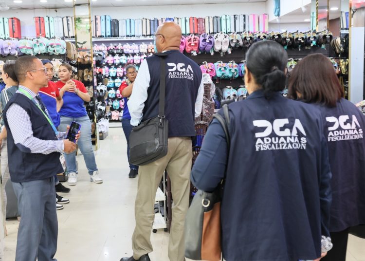 Aduanas ha detectado más de RD$66 millones evadidos en comercios chinos