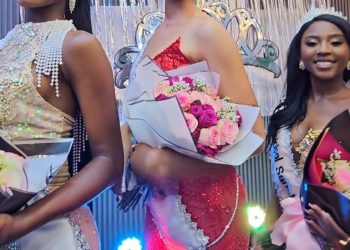 Alondra Alyssa Capellán de los Santos asume la corona de las fiestas patronales de Sánchez 2026