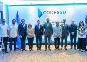 CODESSD recibe a Félix Ulloa y promueve vínculos empresariales con El Salvador