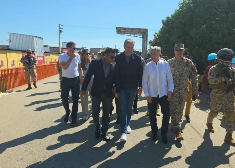 Delegación del Parlamento Europeo recorre frontera de Dajabón y conoce dinámica comercial y de seguridad