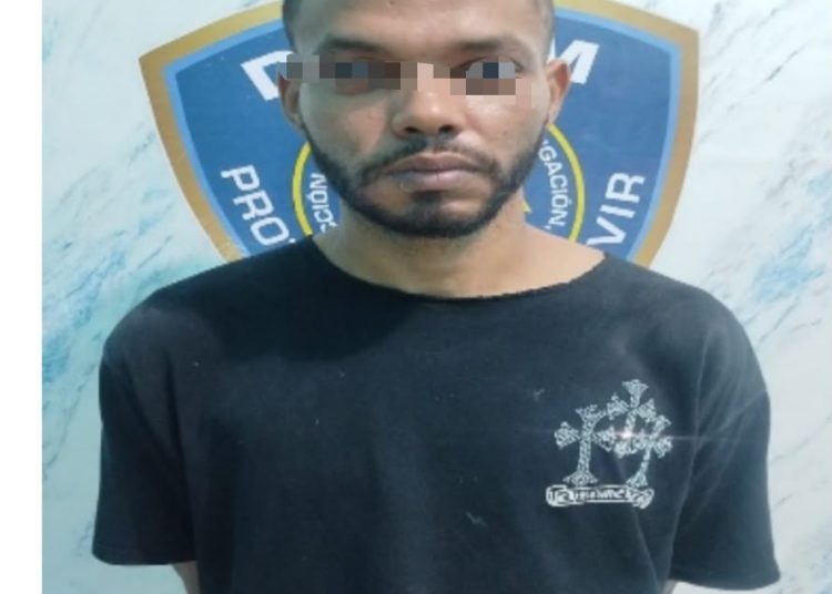 Policía apresa hombre por muerte de dos personas en Sabana Perdida