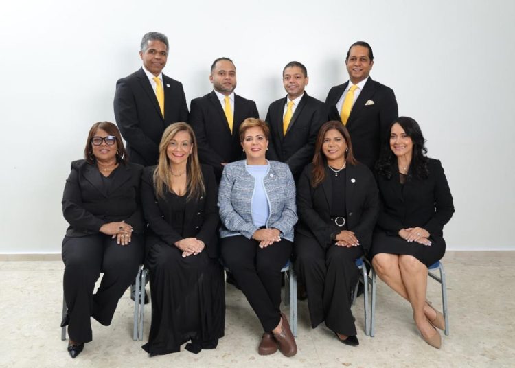 Juramentan directiva del Colegio Dominicano de Odontología para el período 2026-2027