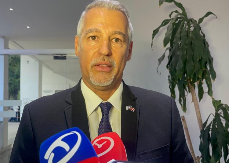 Embajador de Israel en RD advierte sobre posible acto terrorista tras ataque en avión