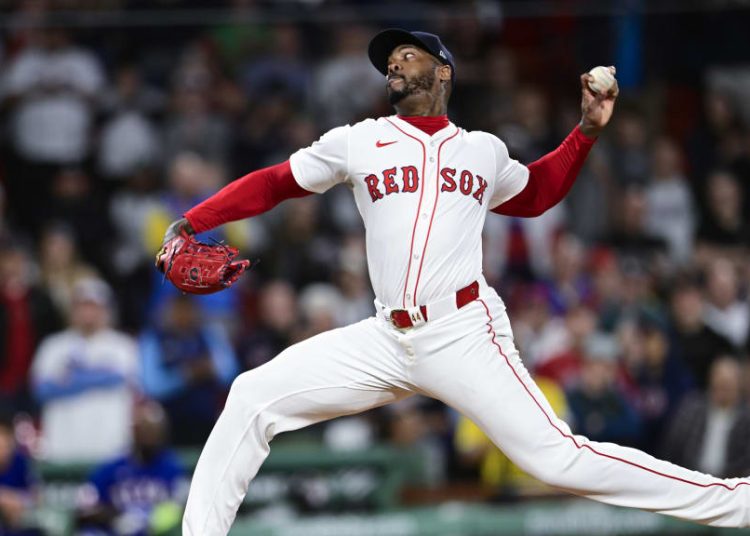 ¡A puro fuego! Aroldis Chapman hace historia con 400 salvamentos