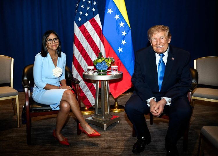 Trump y Delcy Rodríguez sellan su alianza con un encuentro inédito en Nueva York