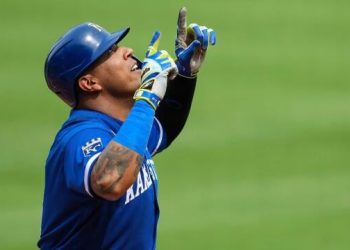 Gigantes contratan al infielder Jack Pineda como quinto importado