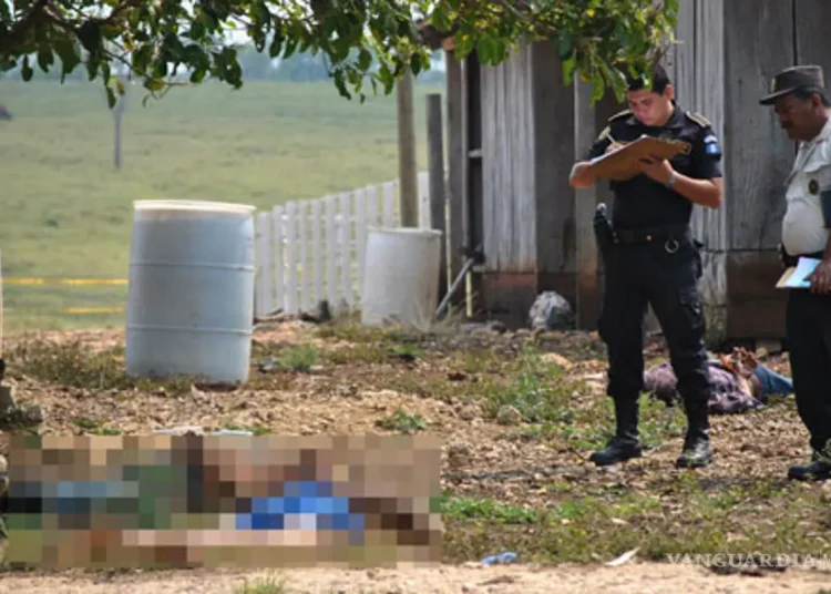 Entierran a 7 víctimas de una masacre en Guatemala entre denuncias de implicación estatal