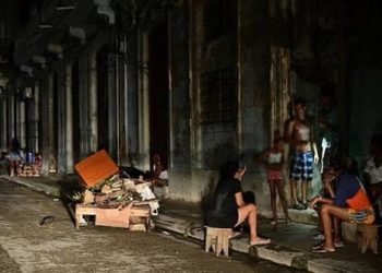 Cuba recupera más de la mitad de su sistema eléctrico tras nuevo apagón nacional