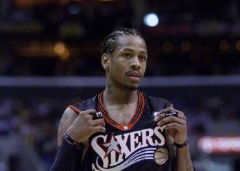 Allen Iverson llega a República Dominicana y recibe la bienvenida de David Ortiz