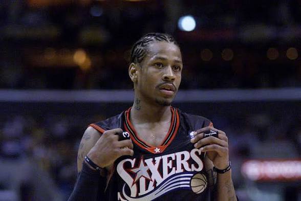 Allen Iverson llega a República Dominicana y recibe la bienvenida de David Ortiz