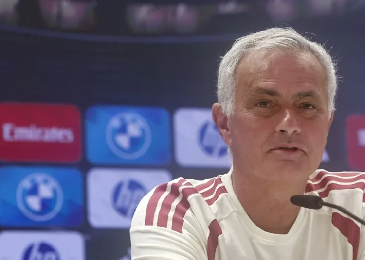 Jose Mourinho: «La gente tira piedras porque quiere frutos; quiere lo mejor de Vinícius