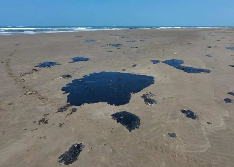 Pemex confirma nuevo derrame de hidrocarburos en el Golfo de México