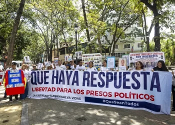 Defensora del Pueblo de Venezuela promete revisar casos de presos políticos