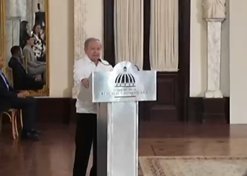 Ellis Pérez recibe reconocimiento como Adulto Mayor del Año