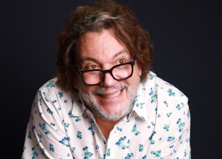 Asaltan a humorista Kenny Grullón en su residencia;  actor se encuentra en buen estado de salud