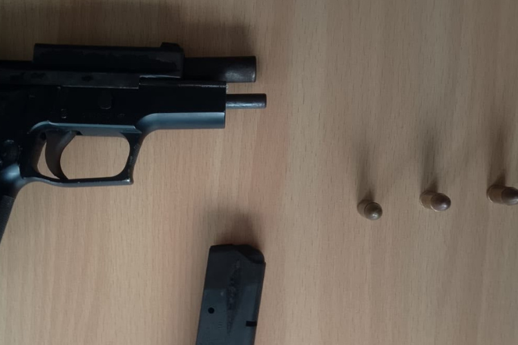 Policía incauta arma de fuego y chaleco antibalas durante operativo en El Seibo