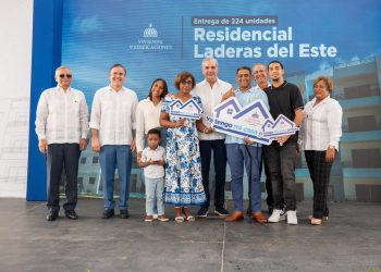 Banreservas financia 197 apartamentos de 224  entregados por el Presidente en Laderas del Este 
